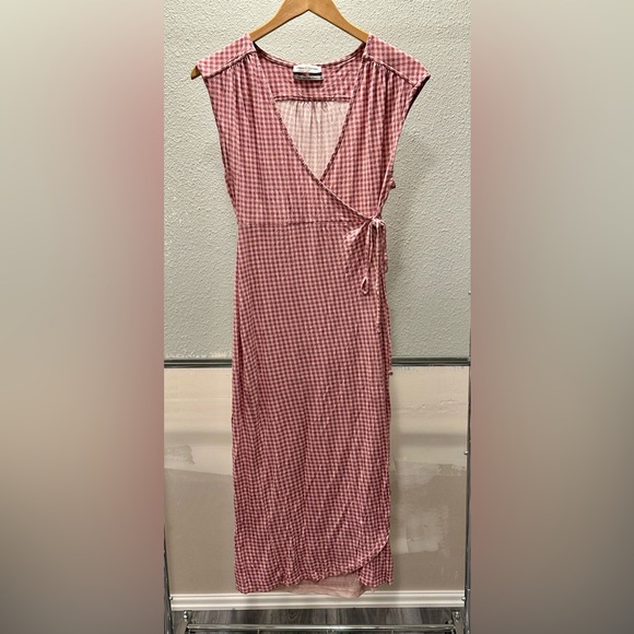 UO Zina Wrap Midi Dress - Picture 5 of 9